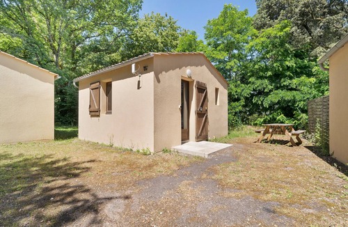 Calviac-en-Perigord House | Holiday Home “2 People” with Shared Pool