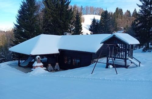 Zgornja Sorica Ski Chalet | Holiday Home Čumar