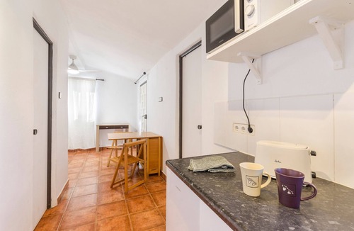 Campo Nubla House | Holiday Home 'Agradable Casa Rural' with Private Terrace, Wi-Fi and Air Conditioning