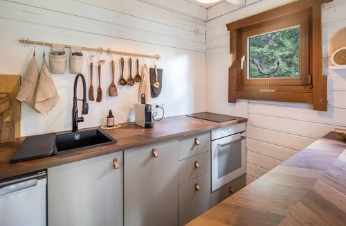 Feldkrucken House | Holiday Home 'Almhütte Mit Tiny House' with Private Terrace, Wi-Fi and Air Conditioning