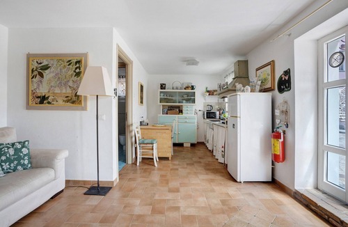 Sarzana Villa | Holiday Home 'Between 5 Terre and Versilia' with Shared Garden, Wi-Fi and Air Conditioning