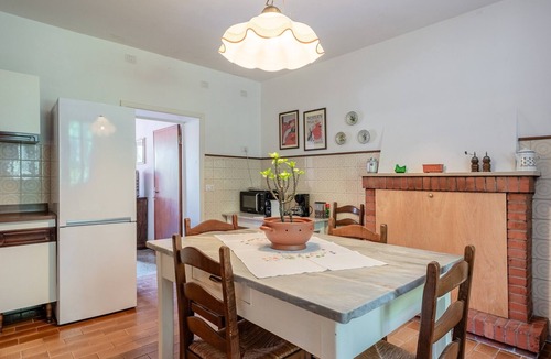 Capannori House | Holiday Home 'Bicchio' with Private Pool, Wi-Fi and Air Conditioning