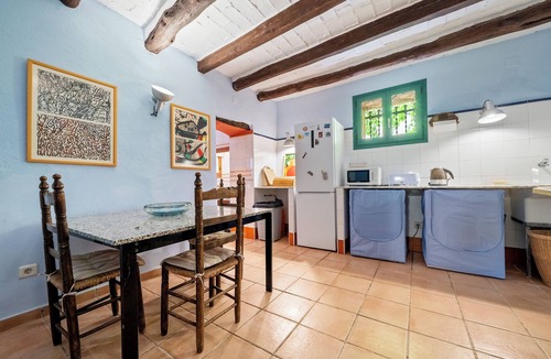 Bonastre House | Holiday Home 'Bonastre' with Mountain View, Private Pool and Wi-Fi