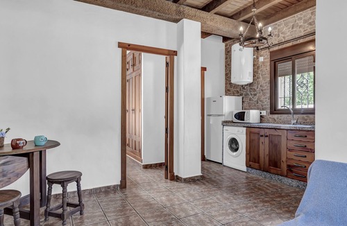 Zahora House | Holiday Home 'Casas Al Alba 2' with Private Terrace, Wi-Fi and Air Conditioning