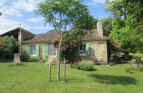 Gondrin House | Holiday Home "Charming Country Cottage" with Private Garden