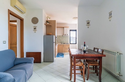 Jerzu House | Holiday Home 'Cuccureddu 1' with Sea View, Wi-Fi and Air Conditioning