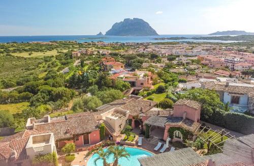 Porto San Paolo House | Holiday Home Dalia 12 - Vista Village by Interhome