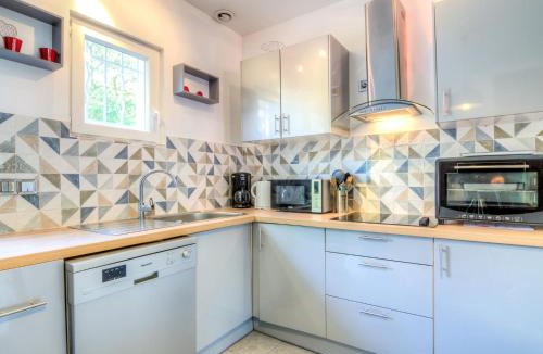 Labenne-Ocean House | Holiday Home De la Plage by Interhome