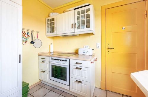 Wesselburenerkoog House | Holiday Home 'Cora' with Private Terrace, Private Garden and Wi-Fi