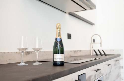 Melendugno Apartment | Holiday Home 'Due' with Shared Terrace, Wi-Fi and Air Conditioning