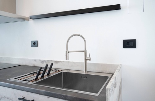 Melendugno Apartment | Holiday Home 'Due' with Shared Terrace, Wi-Fi and Air Conditioning