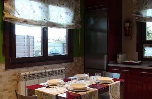 Ocenilla House | Holiday Home 'El Mirador De La Toba' with Private Terrace, Private Garden and Wi-Fi