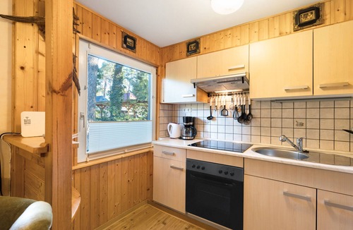 Bullenwinkel House | Holiday Home 'Familie Plaß' with Private Terrace, Private Garden and Wi-Fi
