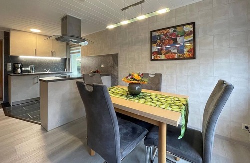 Scheibe-Alsbach House | Holiday home Ferienhaus Hellmich