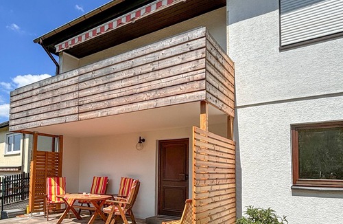 Muersbach House | Holiday Home 'Ferienhaus Ebern-Sölln' with Private Terrace, Private Garden and Wi-Fi