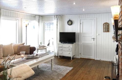 Aseral House | Holiday Home Fjellro - SOW073 by Interhome