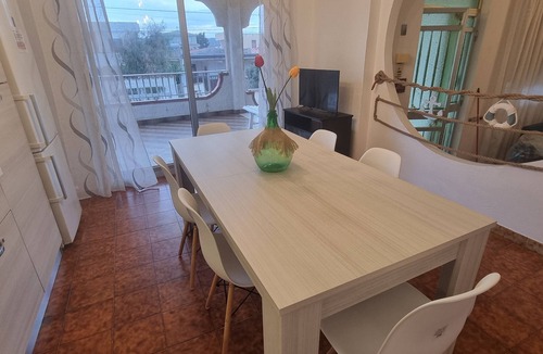 Agnone House | Holiday Home 'Fortezza Villa Azzurra' with Private Terrace, Private Garden, Wi-Fi and Balcony