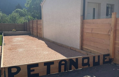 Chaum House | Holiday Home 'Foto' with Private Terrace, Wi-Fi and Air Conditioning