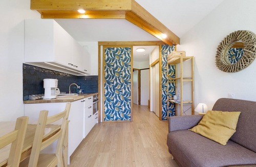 Gresse-en-Vercors Apartment | Holiday Home 'Les Cimes - Grand Veymont View' with Mountain View and Private Terrace