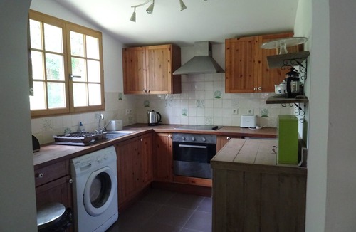 Gaillan-en-Medoc House | Holiday Home "Gîte De La Cascade" with Private Pool, Garden, and Wi-Fi