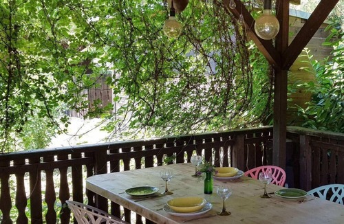 Muecke House | Holiday home in Atzenhain with large terrace
