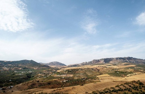 Antequera House | Holiday Home in Villanueva near El Torcal Park