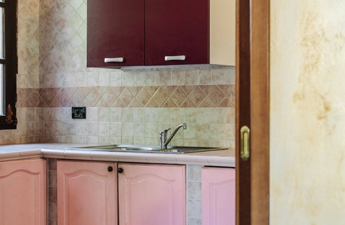 Quartu Sant'Elena House | Holiday Home 'Villa Carola' with Mountain View, Wi-Fi and Air Conditioning