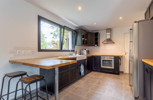 Fouesnant House | Holiday Home “La Maison Des Dunes – Beach & Bikes” with Private Terrace, Garden & Wi-Fi
