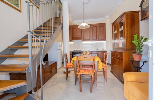 San Donato House | Holiday Home 'La Torretta - By The Walls' with Wi-Fi and Air Conditioning