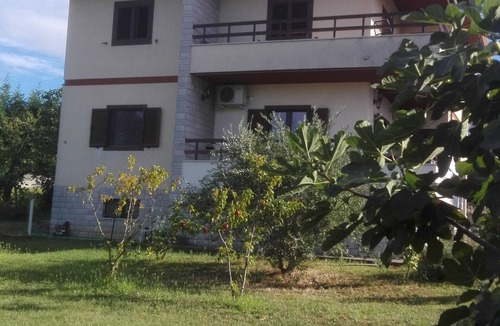 Muggia House | Holiday Home "Mare e Lavanda" with Sea View, Private Garden & Wi-Fi