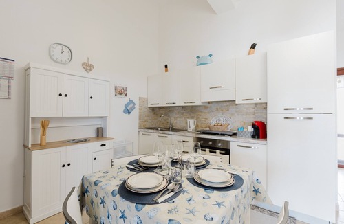 Custonaci House | Holiday Home 'Marettimo Cornino' with Sea View, Wi-Fi and Air Conditioning