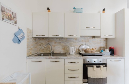 Custonaci House | Holiday Home 'Marettimo Cornino' with Sea View, Wi-Fi and Air Conditioning