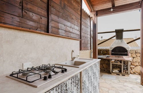 Custonaci House | Holiday Home 'Marettimo Cornino' with Sea View, Wi-Fi and Air Conditioning