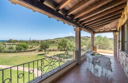 Iscra e Voes Apartment | Holiday home near La Caletta beaches