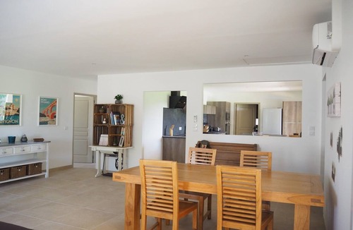 Domazan House | Holiday Home near Pont du Gard & Vineyards