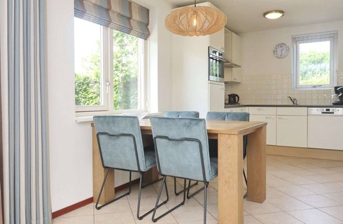 Noordwijk aan Zee House | Holiday Home in Noordwijk with Sunny Garden
