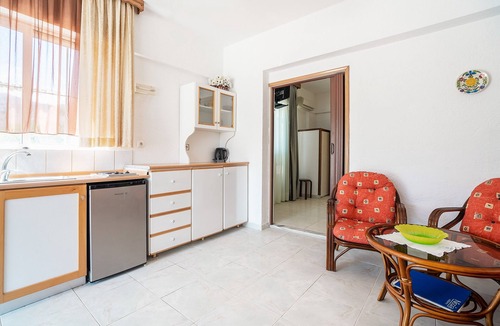 Livadia House | Holiday Home 'Panorama Tilos Apt A' with Sea View, Wi-Fi and Air Conditioning