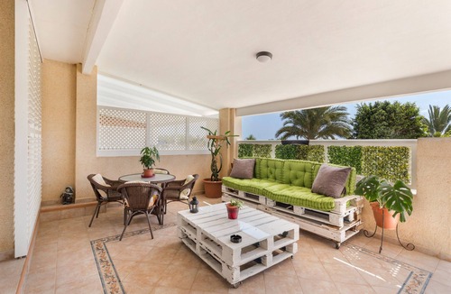 Mar de Cristal House | Holiday Home 'Paraiso En Mar De Cristal Mar Menor' with Shared Pool, Wi-Fi and Air Conditioning
