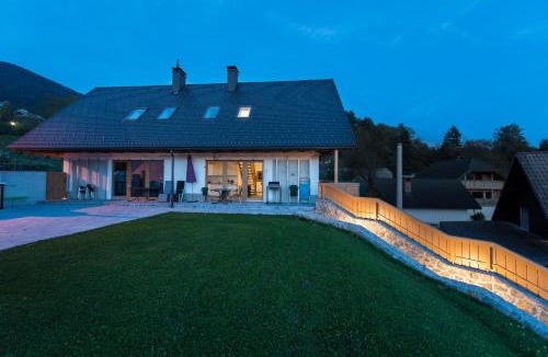 Trzic House | Holiday Home Planina