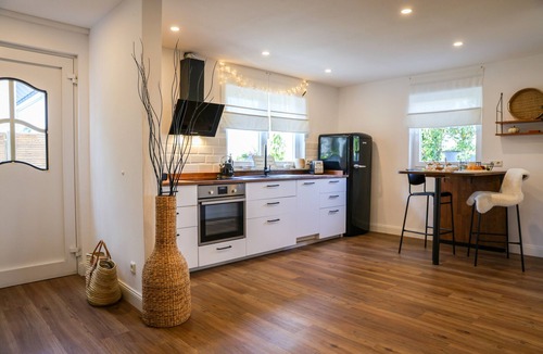 Birlenbach House | Holiday Home 'Second Home' with Private Terrace, Garden, and Wi-Fi