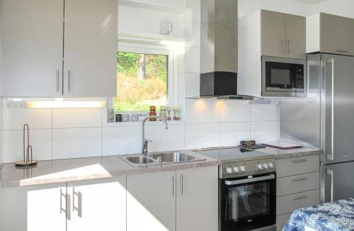 Vikbolandet House | Holiday Home Stegeborg Sjöstugan by Interhome