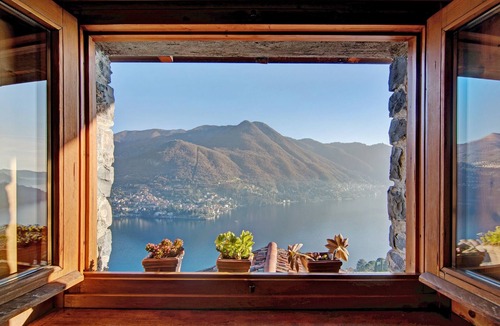 Moltrasio House | Holiday Home 'Stone House Of The Year 1500' with Lake View, Private Terrace and Wi-Fi