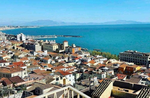 Historical Downtown Salerno Apartment | Holiday home “ti racconto il mare”