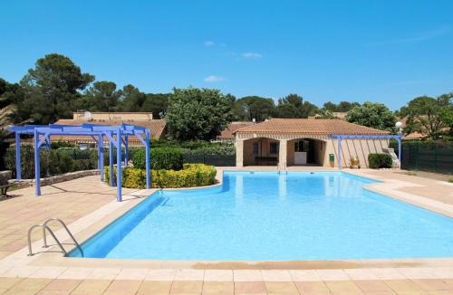 La Motte House | Holiday Home Tiny Blue by Interhome
