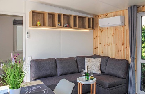 Wemding House | Holiday Home "Tiny House Lohse" with Private Terrace, Now with Bed Linen and Towels