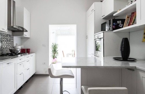 Vecchiano House | Holiday Home 'Tra Lucca, Pisa e Il Mare' with Private Terrace, Wi-Fi and Air Conditioning