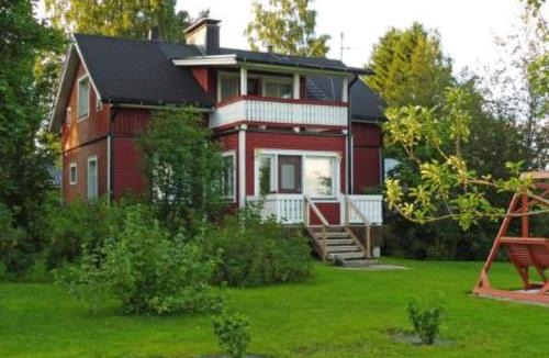Sotkamo House | Holiday Home Vaaran loma-asunto by Interhome