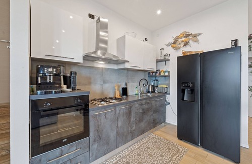 Sarroch House | Holiday Home "Villa Matteo Suite" with Sea View, Shared Pool and Wi-Fi