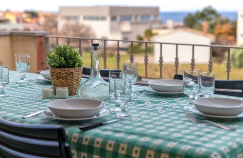 Lu Bagnu House | Holiday Home "Villa Pitti" with Sea View, Terraces & Wi-Fi