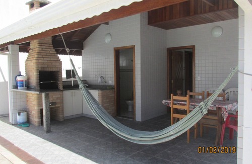 Centro House | Holiday Home with Pool 03 Suites - Center of Peruíbe